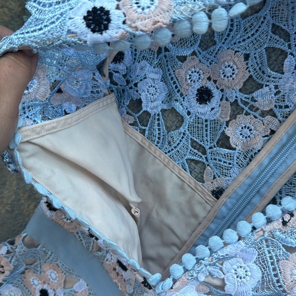 LA MAISON TALULAH Infatuation Floral Lace Mini Dress Blue Tan Small - Picture 13 of 15